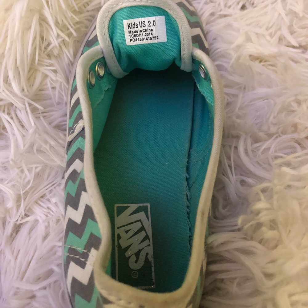 Vans - Picture 3 of 3